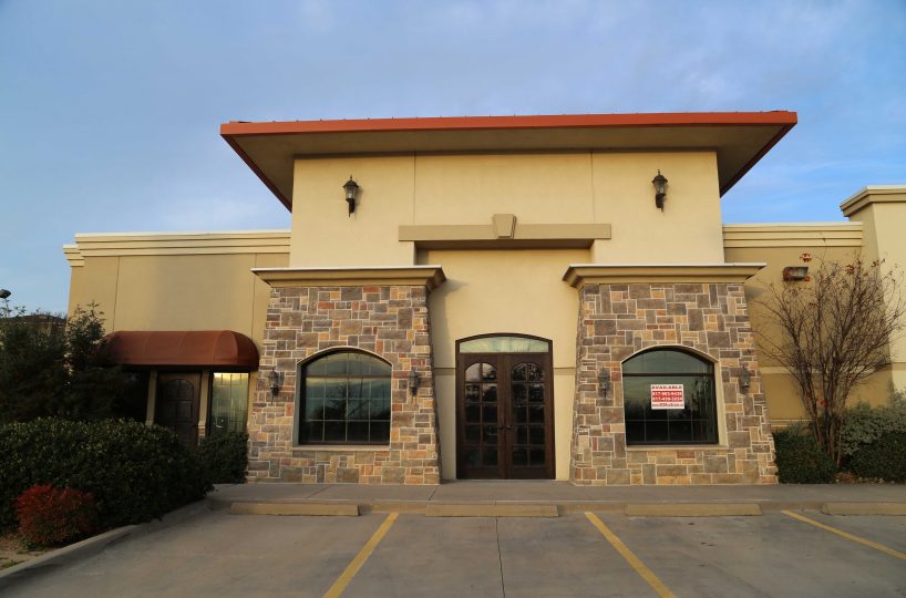 grapevine retail lease space