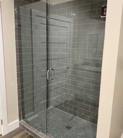 1,600 sq ft upstairs apartment with shower.