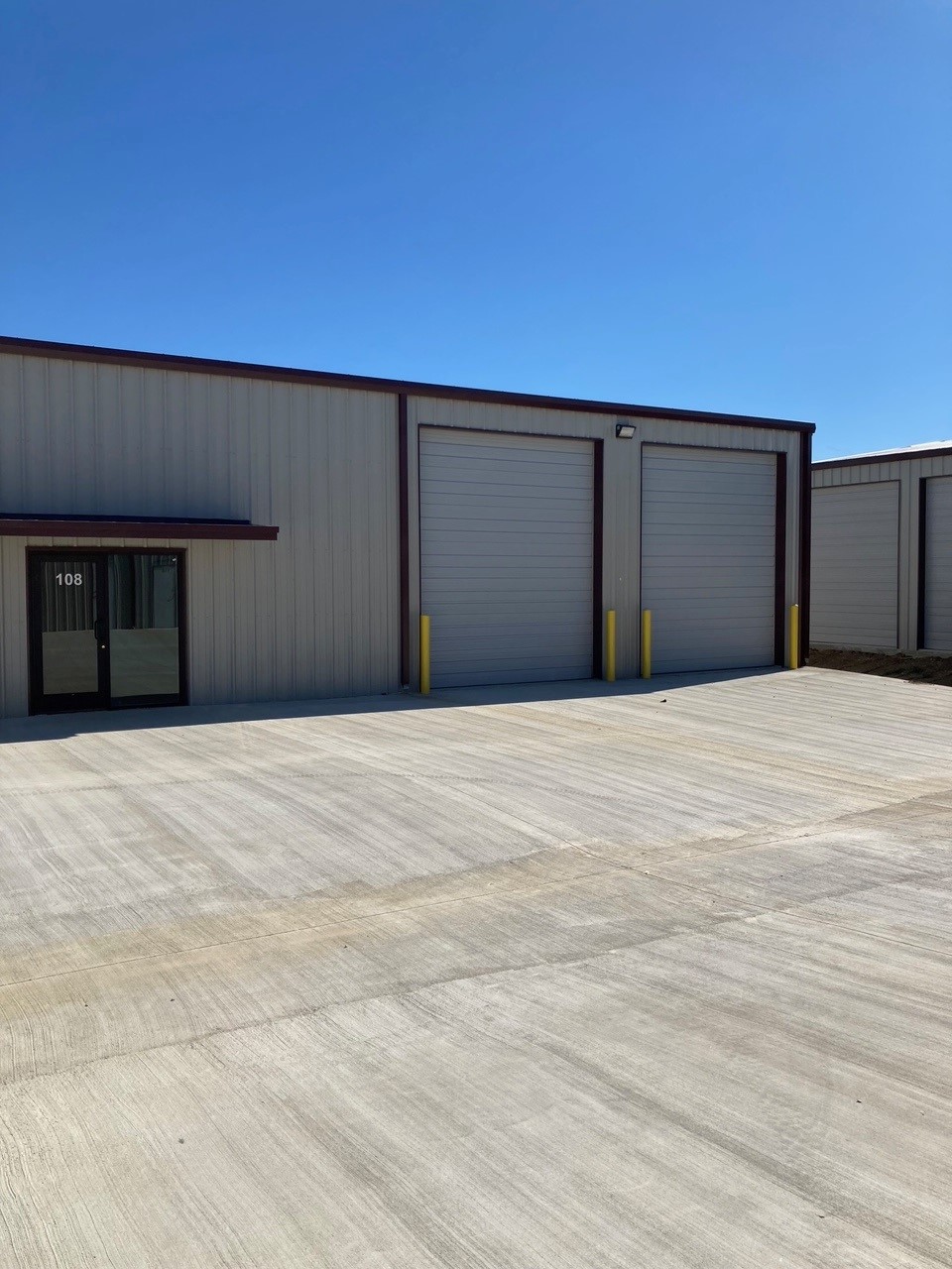 two bay automotive garage for rent in South Fort Worth