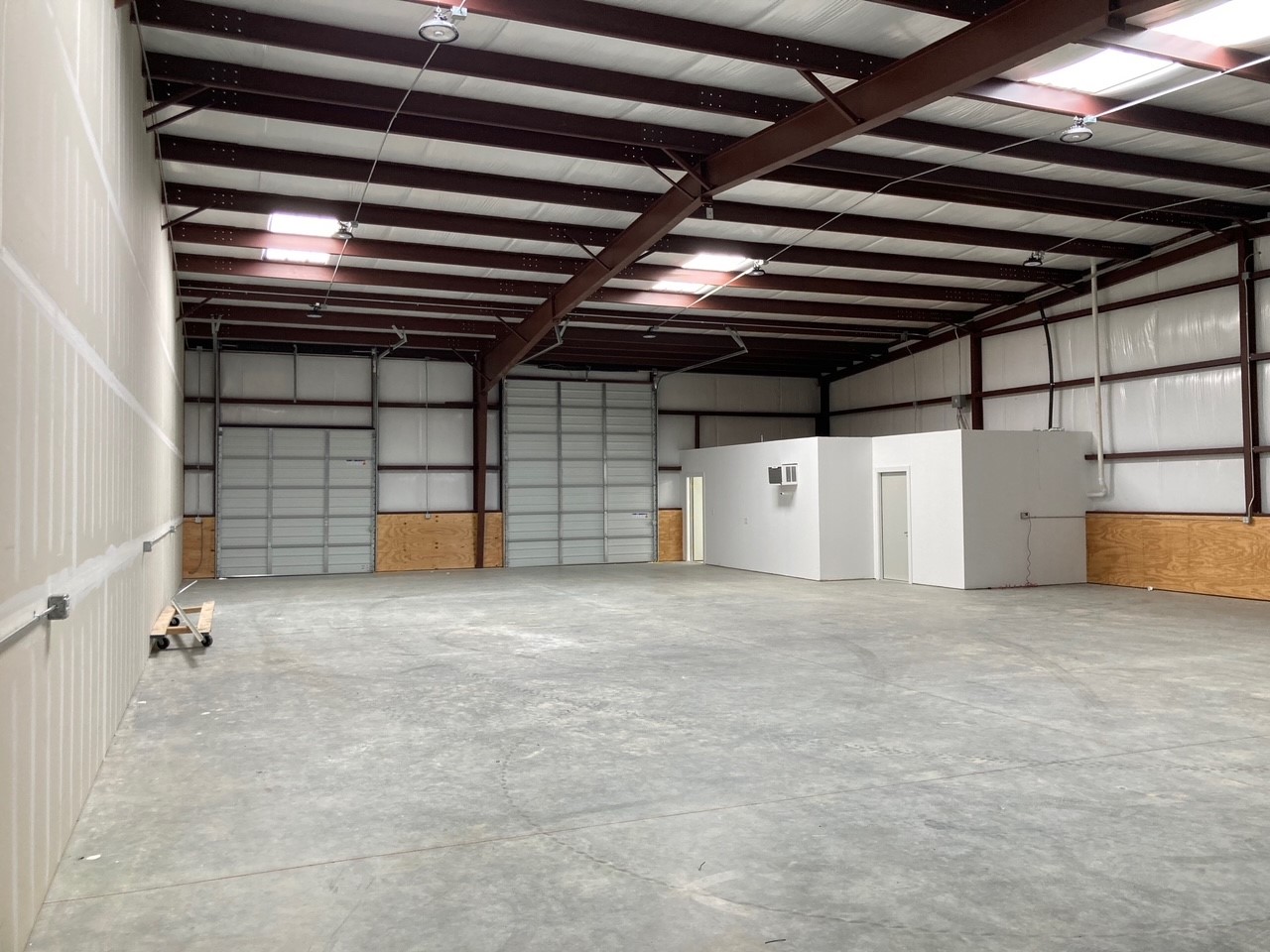 distribution space for lease in Alvarado